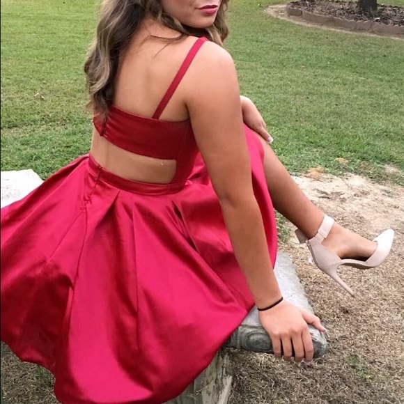 Cranberry red Sherri hill cocktail dress - Picture 3 of 4
