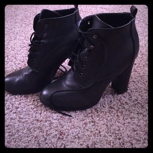 Women's size 10 bootie heels