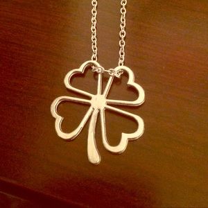 Lucky Shamrock Pendant Necklace!!😍🍀