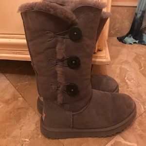 Gray button up Uggs