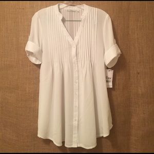 ⚡️Flash Sale⚡️NWT White Button-Up Pleated Tunic