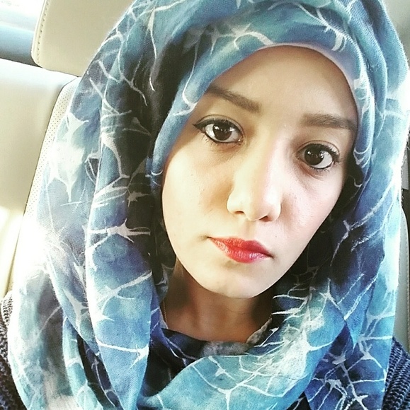 Meet the Posher - Picture 2 of 2