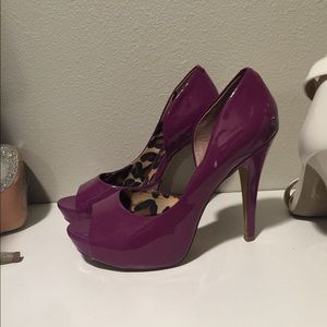 Jessica Simpson size 7