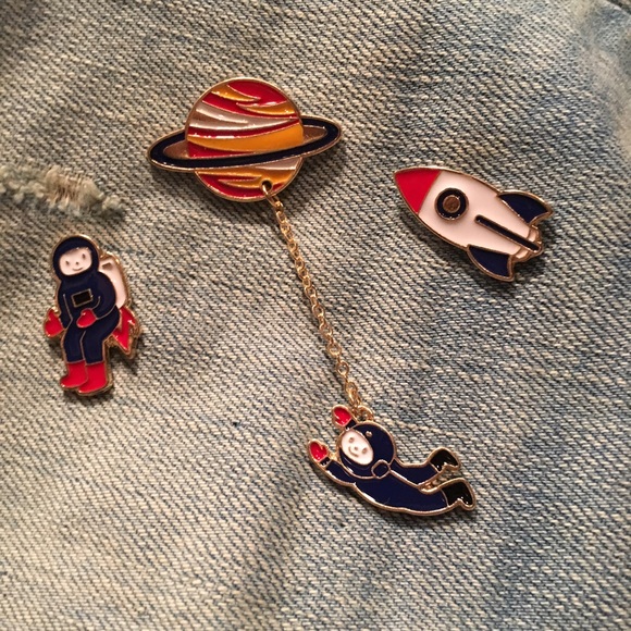 Set of 3 Space Pins - Picture 1 of 3