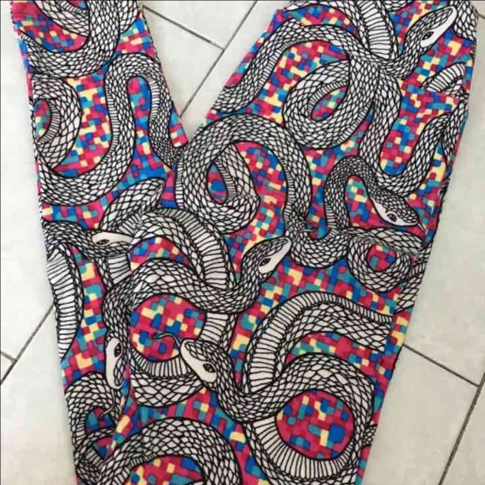 Lularoe OS Snake Leggings
