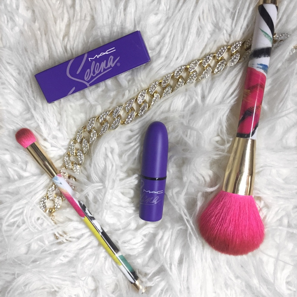 MAC Selena Lipstick Amor Prohibido