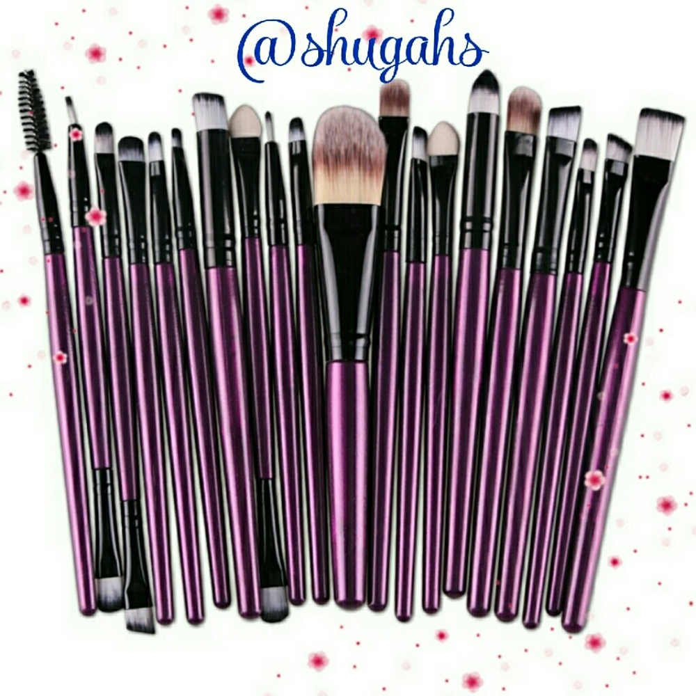 🎉🎊HP Best In Makeup 3-16-17/20 pc makeup brushes