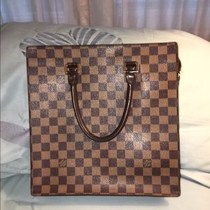 @@@SOLD@@@ Authenticated Louis Vuitton Tote