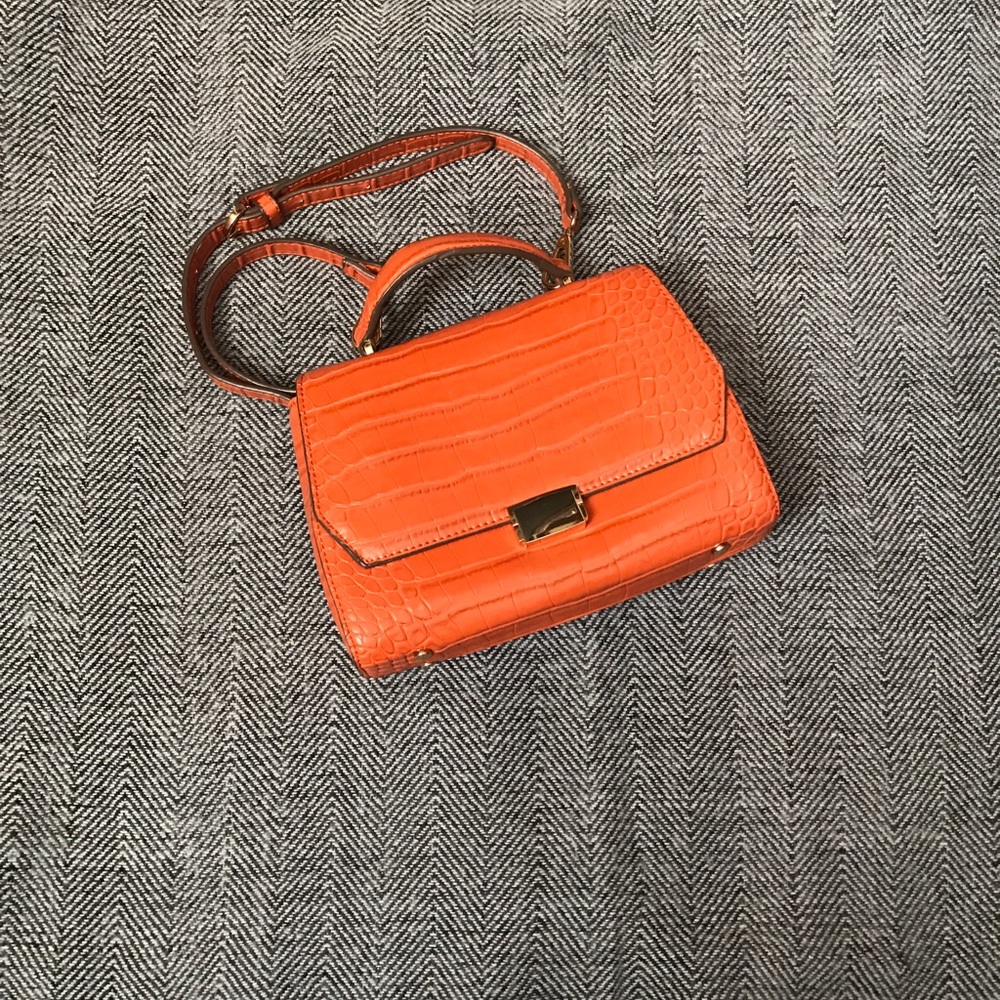 Mini city cross body bag from Zara