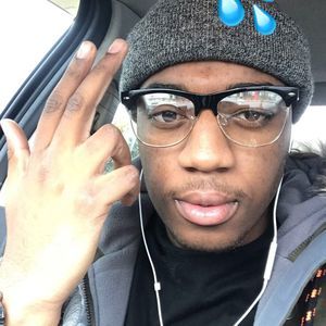 Meet your Posher, Carlos