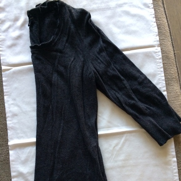 Classic grey Banana Republic sweater size Large - Picture 2 of 5