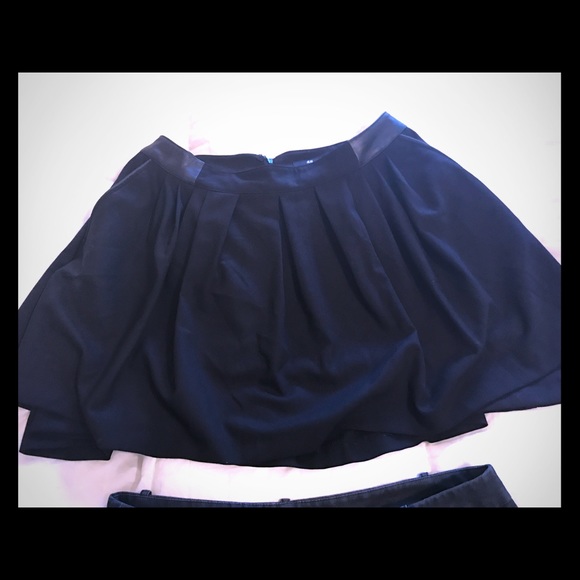 Skirt - Picture 1 of 2