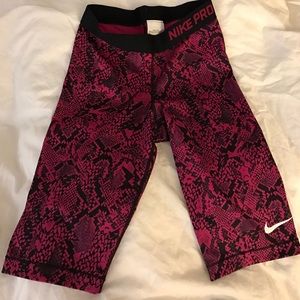 Nike Pro Dri-Fit 1/2 Leggings