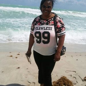 Meet your Posher, Tonya