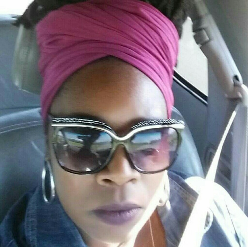 Meet your Posher, Tonya