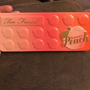 🍑❤️TWO FACED SWEET PEACH PALETTE🍑❤️