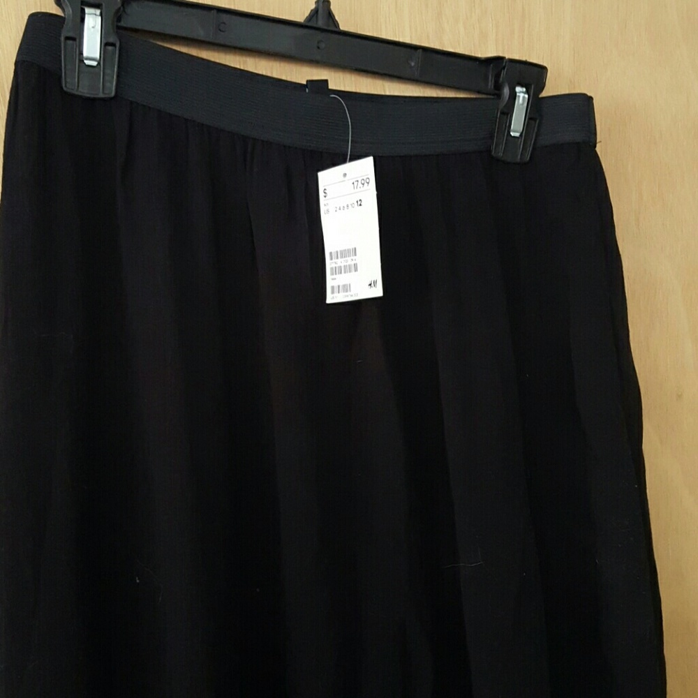 Long black skirt