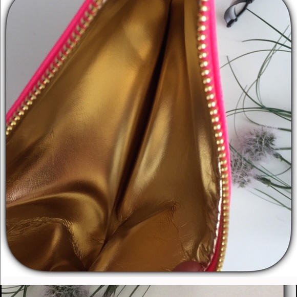 SOLD! NWT Hot Pink/Gold Travel Cosmetic Bag - Picture 4 of 4