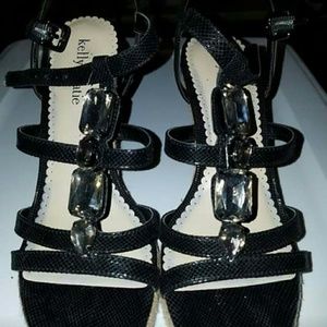 Ladies black wedges size 7.5 new.