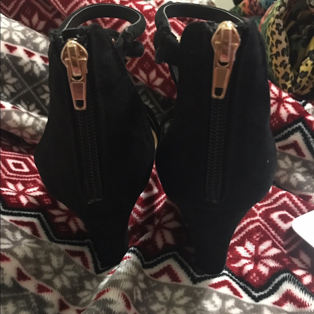 Wedges - Picture 3 of 4