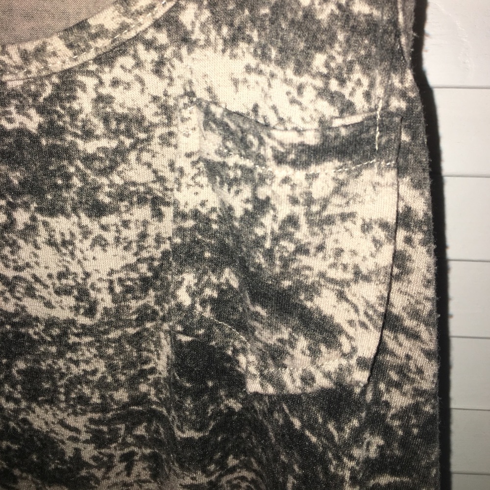 Tank top. - Picture 2 of 2