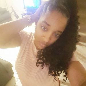 Meet your Posher, Jasmine