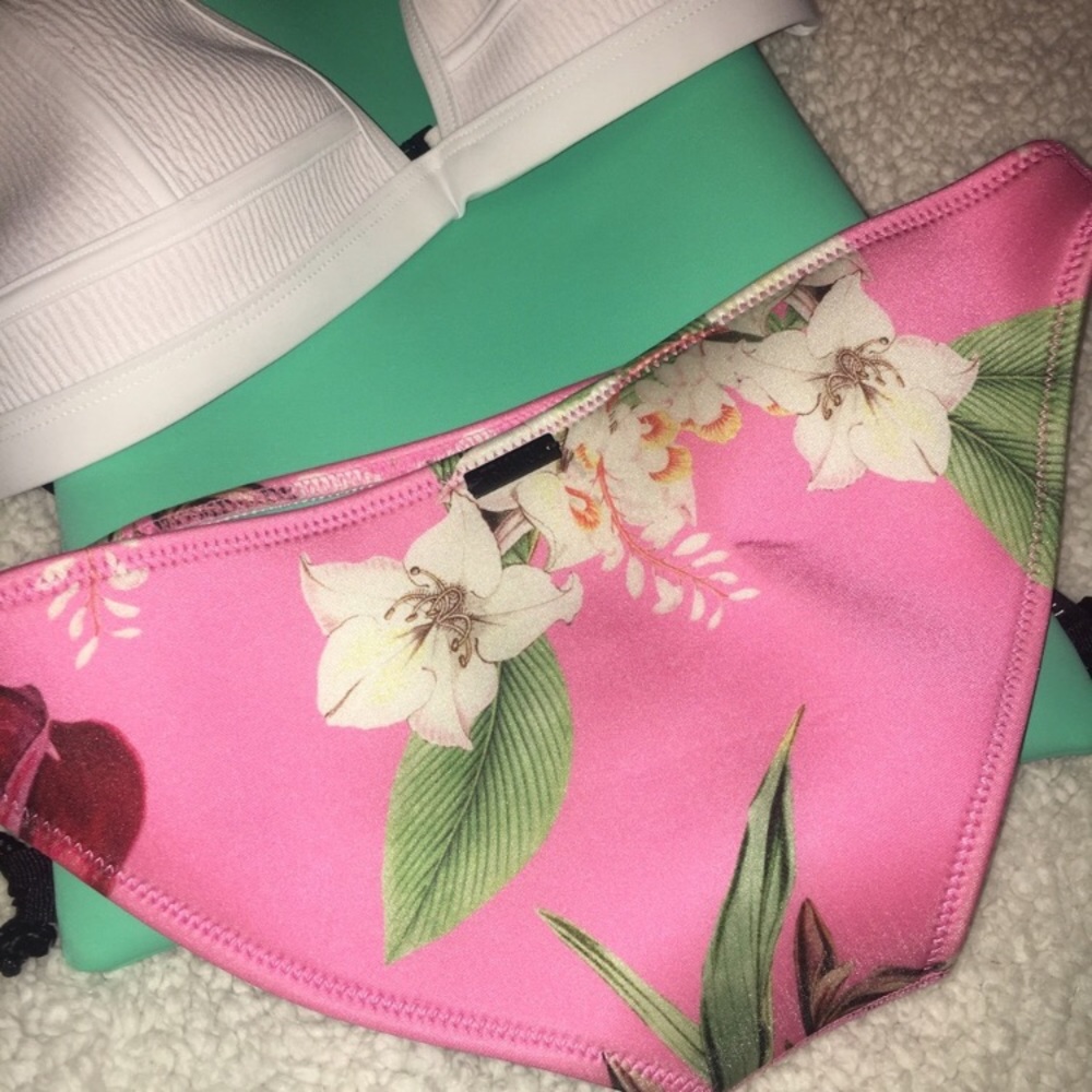 NWOT Triangl Bikini Bottoms