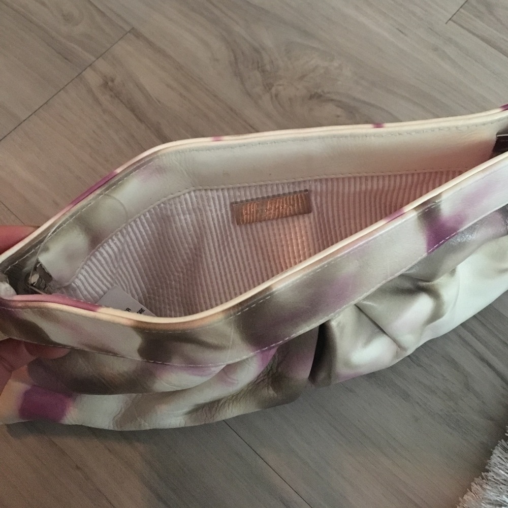 Lauren Merkin clutch 👛