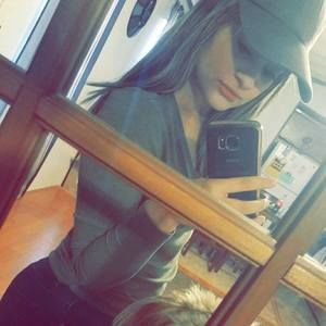 Meet your Posher, Celia