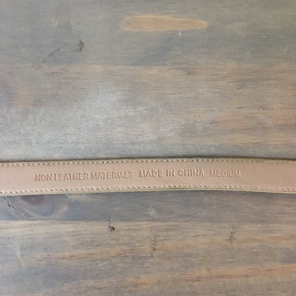 ✨Gold Belt✨ - Picture 4 of 4