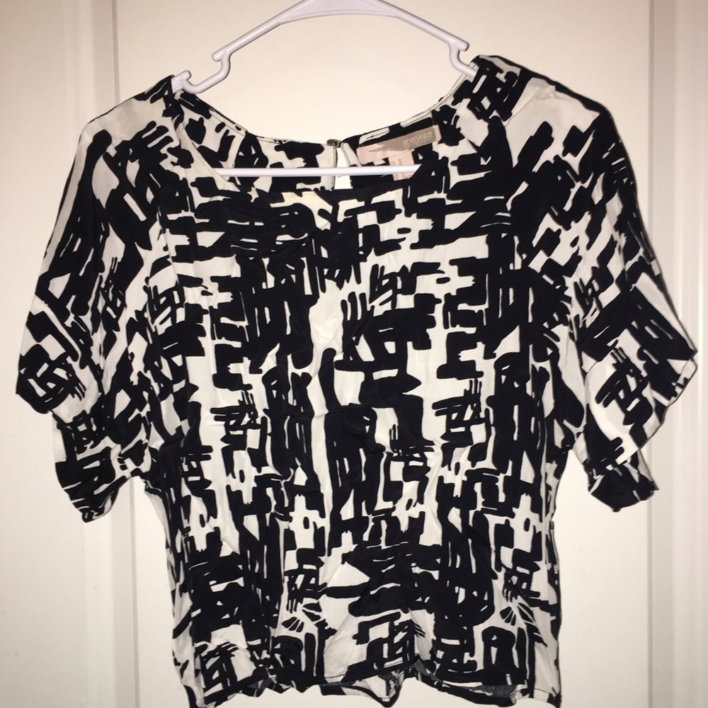 Black & White Printed Crop Top