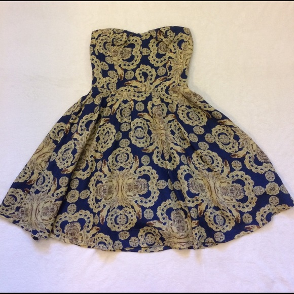 Love Tree Dresses & Skirts - Love Tree dress