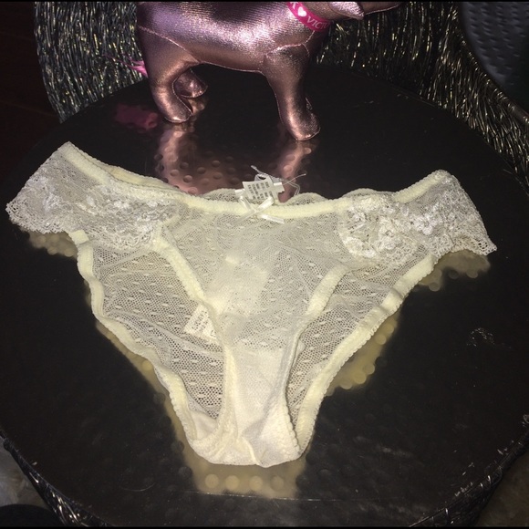 Lingerie - Picture 5 of 7