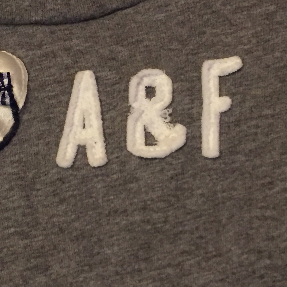 Abercrombie & Fitch medium tshirt - Picture 4 of 7