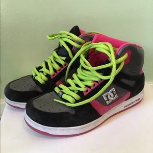 Barely worn DC sneakers size 8.5