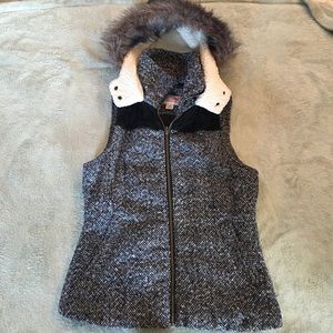 Mossimo hooded vest