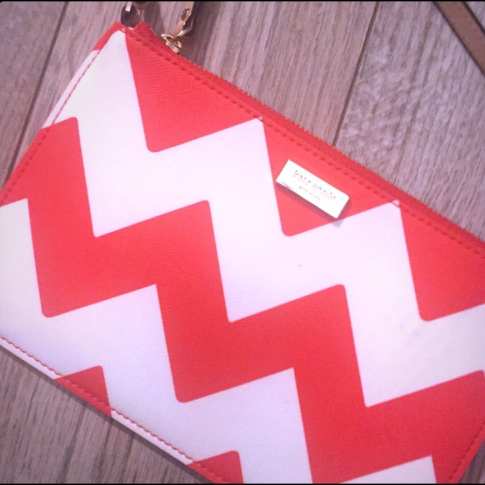 1 HR Sale🎉Kate Spade Wristlet