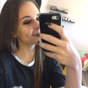 Meet your Posher, Genevieve