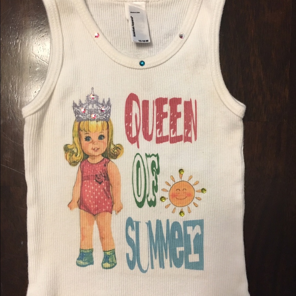 Boutique summer tank top w/rhinestones.