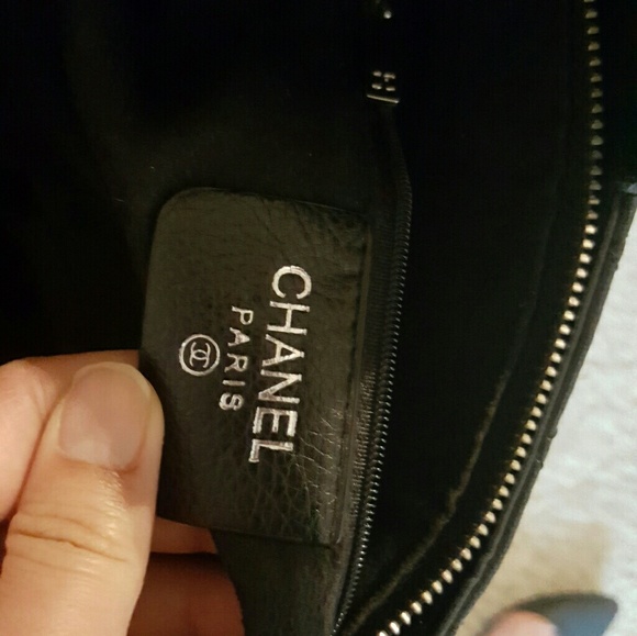 Is this real. Pls help - Picture 2 of 4