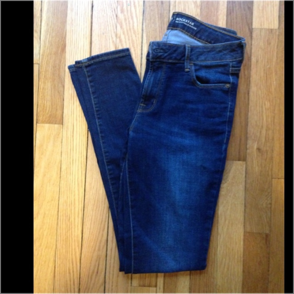 Never worn!! Old Navy skinny jeans!