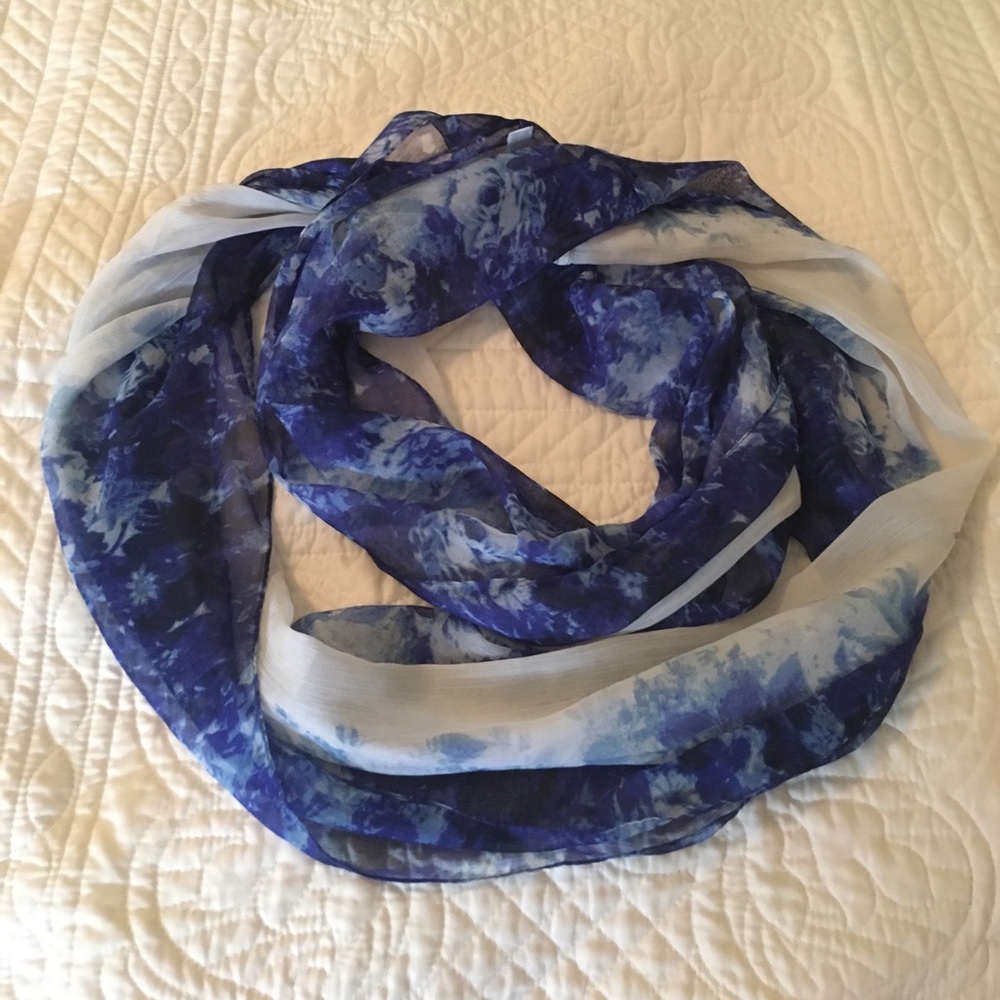 Light scarf