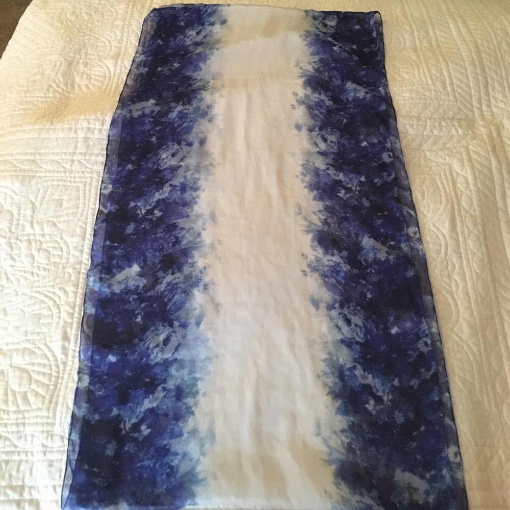 Light scarf - Picture 2 of 2