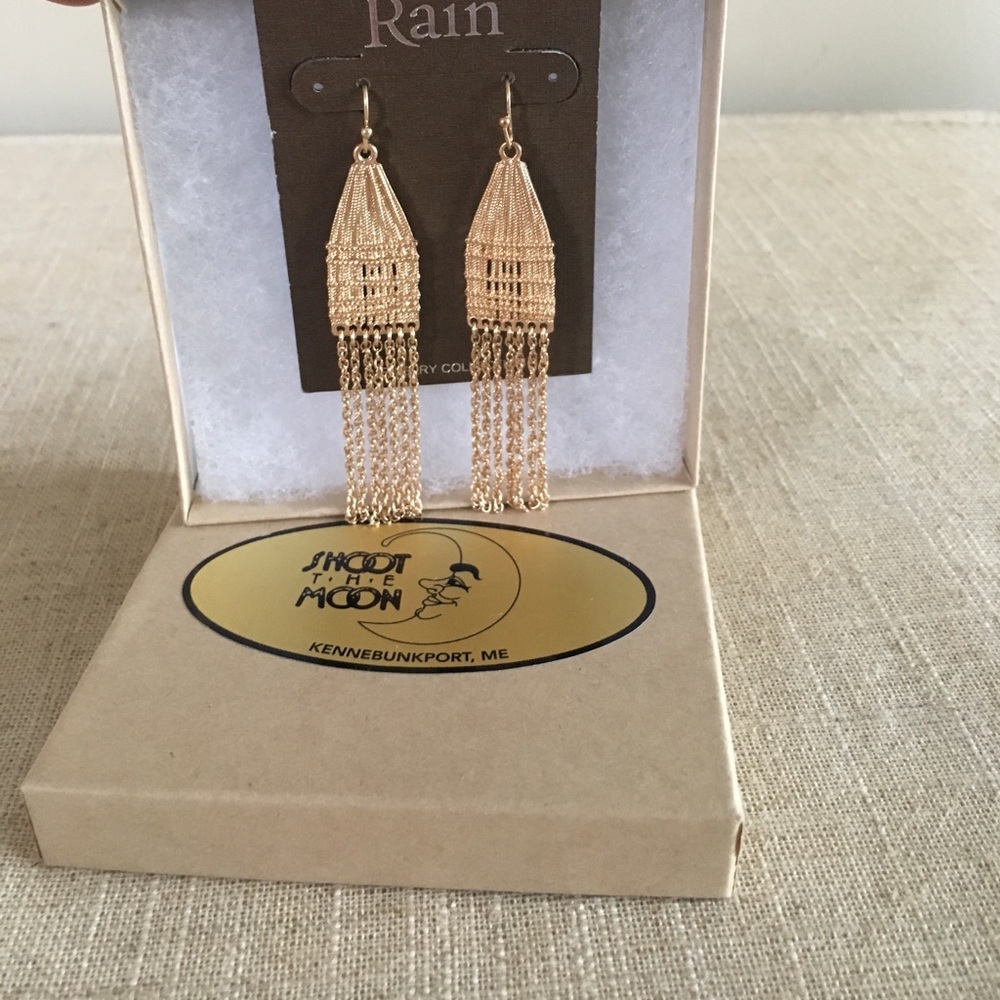 NWT gold brush top chain fringe earrings