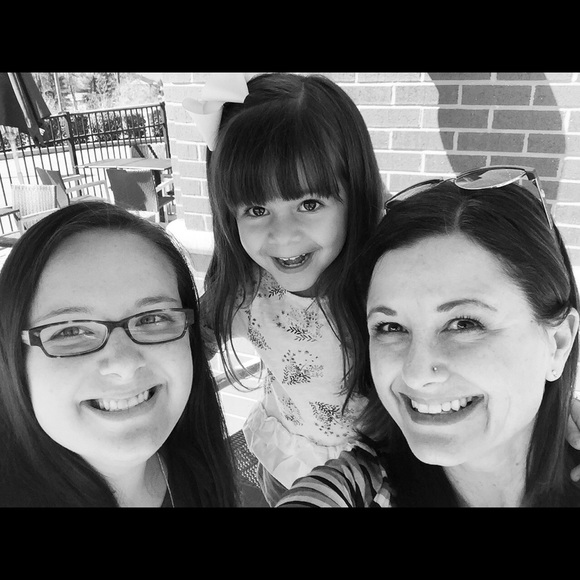 Meet Your Posher - Picture 5 of 8