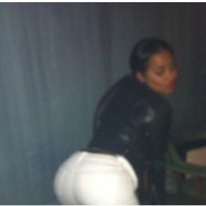 Meet your Posher, Moiya