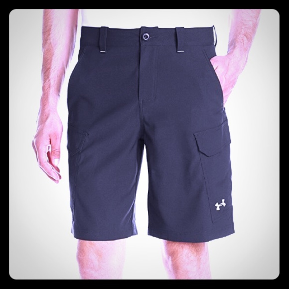Nice UA Cargo shorts for him- 36in black.