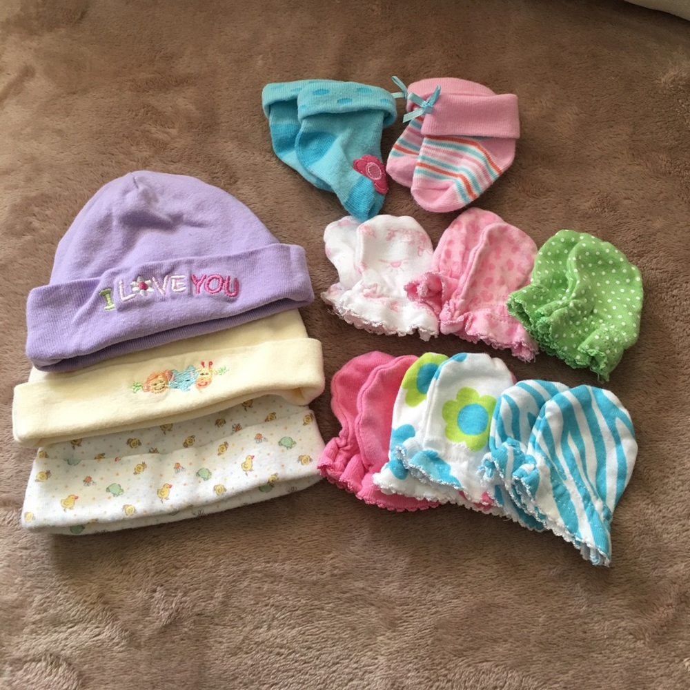 Baby mittens, socks and bonnets.