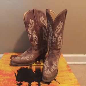 Corral boots