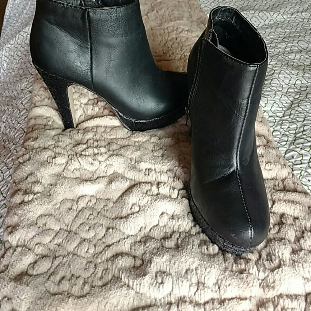 Holiday heels Sequence Madden  pumps Booties